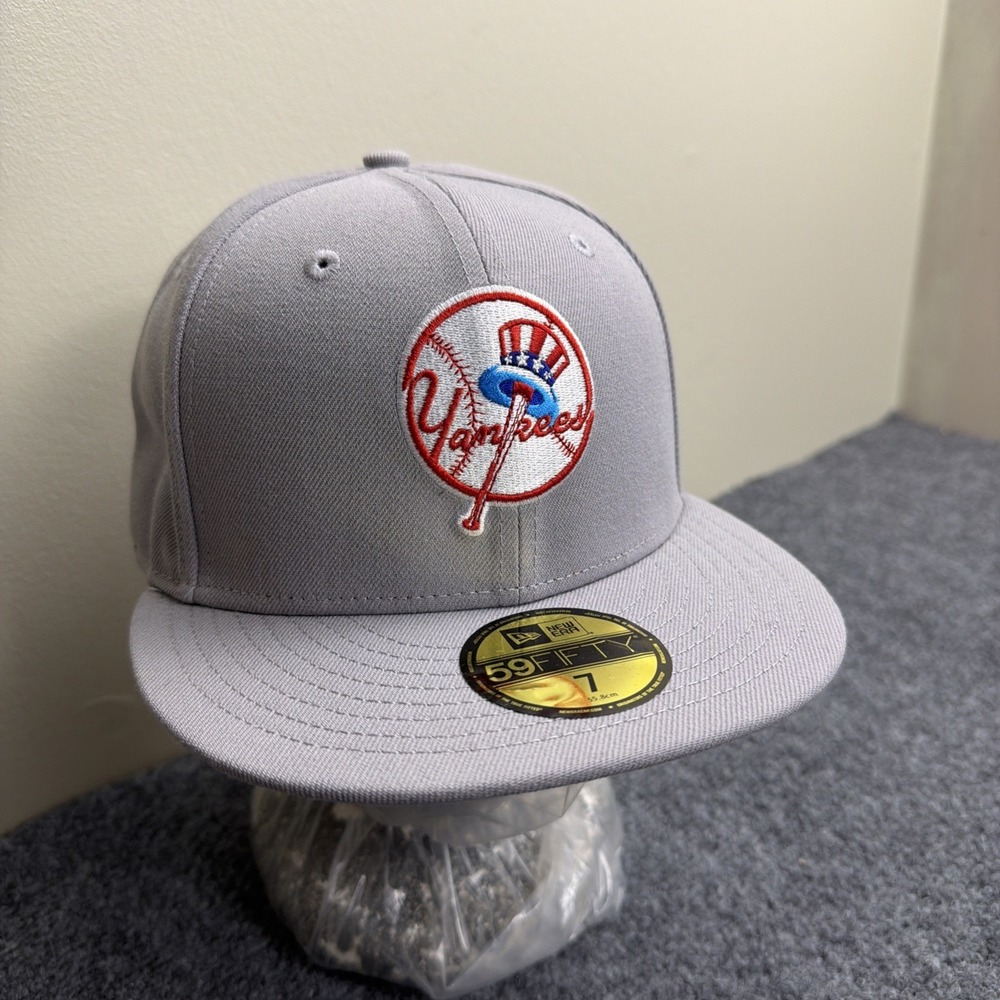 Mens New Era NY Yankees‎ Gray Deck Fitted Size 7 59FIFTY Snapback Hat Cap